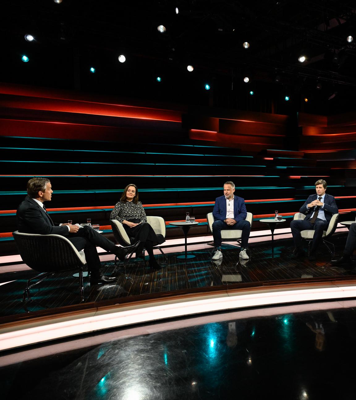 Markus Lanz vom 13. November 2025: Markus Lanz, Julia Löhr,  Prof. Andreas Peichl, Prof. Moritz Schularick, Harald Jähner, Schalte aus Detroit: Prof. Rüdiger Bachmann