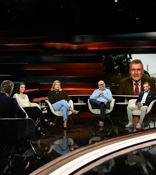 Markus Lanz vom 22. Juni 2026: Manfred Weber, Markus Lanz, Azadeh Zamirirad, Eva Quadbeck, Ulf Röller, Elmar Theveßen (zugeschaltet), Philipp Raasch