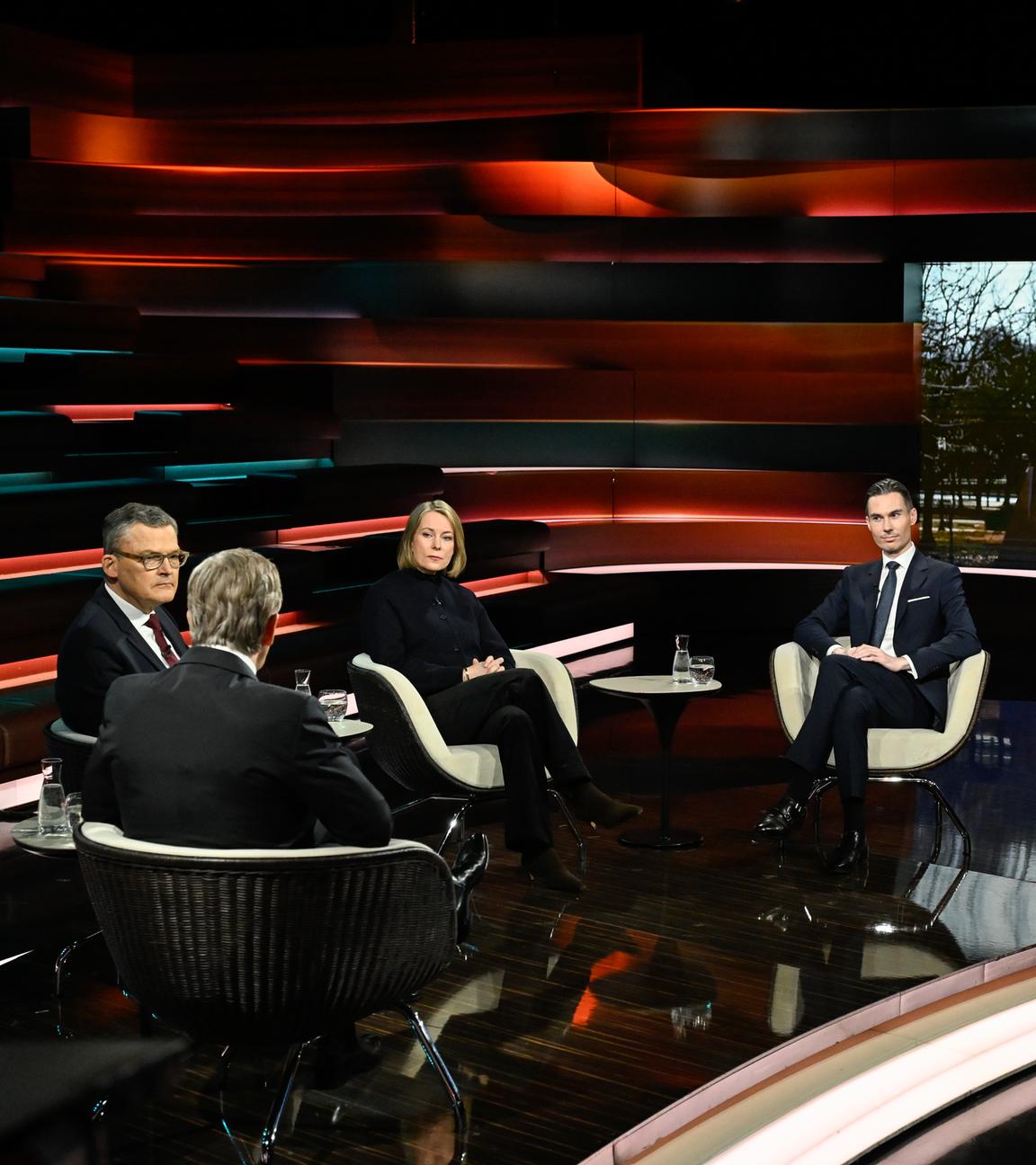 Markus Lanz vom 27. Januar 2026: Roderich Kiesewetter, Markus Lanz, Sabine Rennefanz, Armin Petschner-Multari, Elmar Theveßen