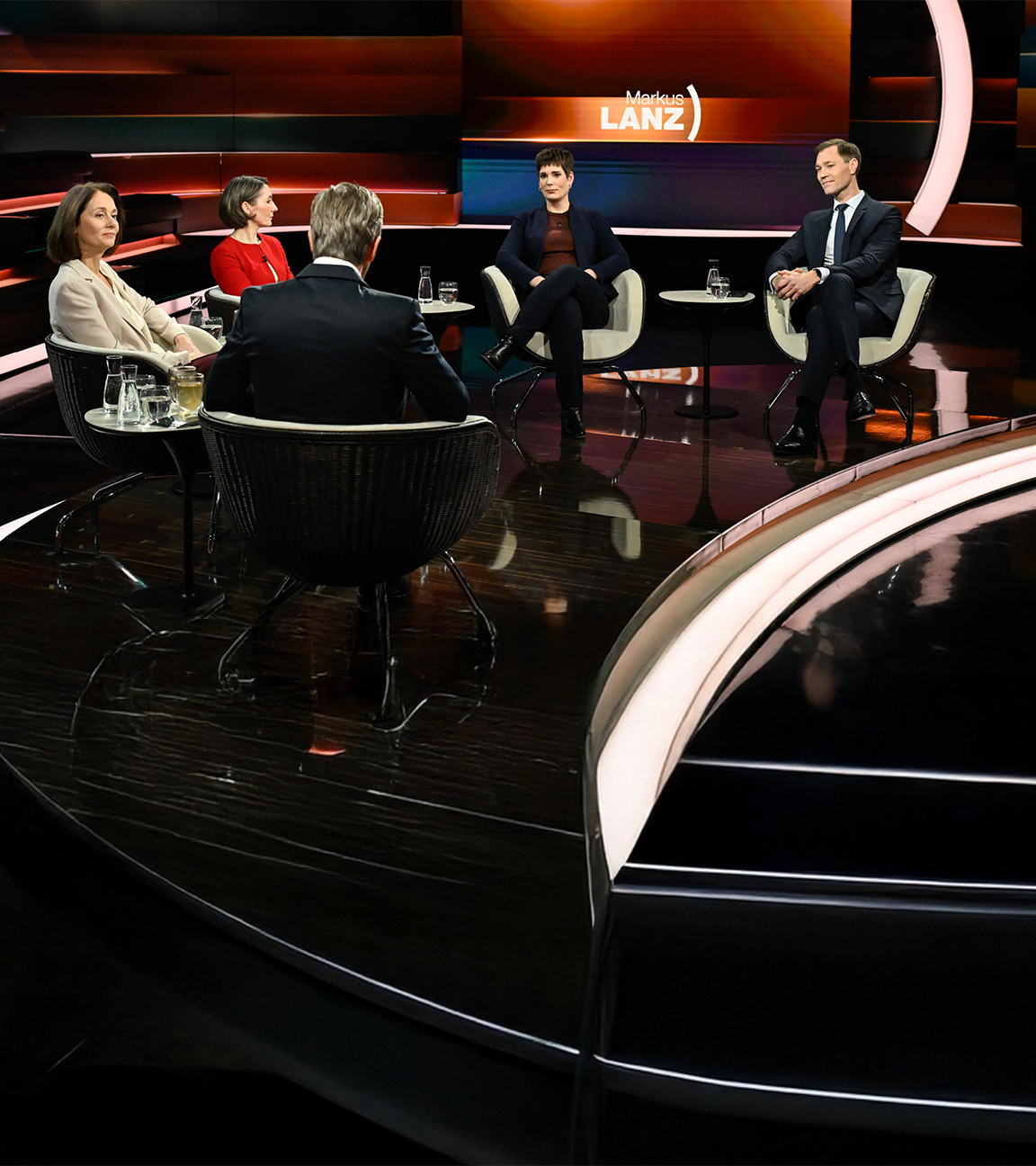 Markus Lanz vom 3. Februar 2026: Markus Lanz, Katarina Barley, Claudia Major, Mona Jaeger, Julius van de Laar, Olivia Kortas