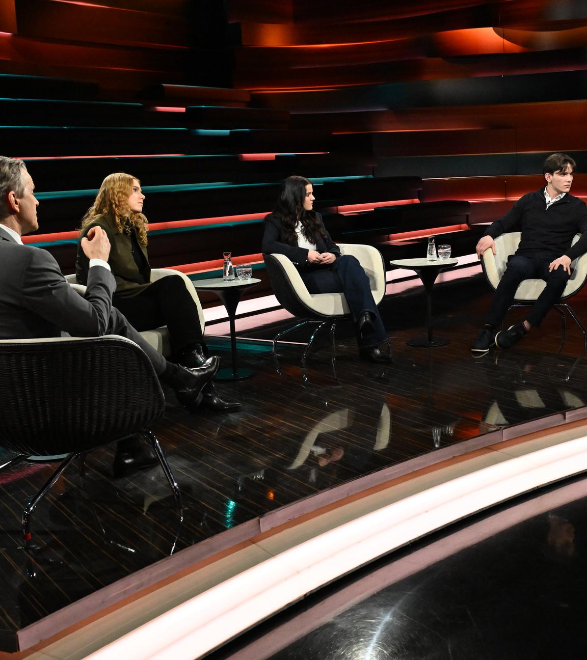 Markus Lanz vom 4. März 2026: Markus Lanz, Léocadie Reimers, Kerry Hoppe, Marius Lange, Ole Nymoen