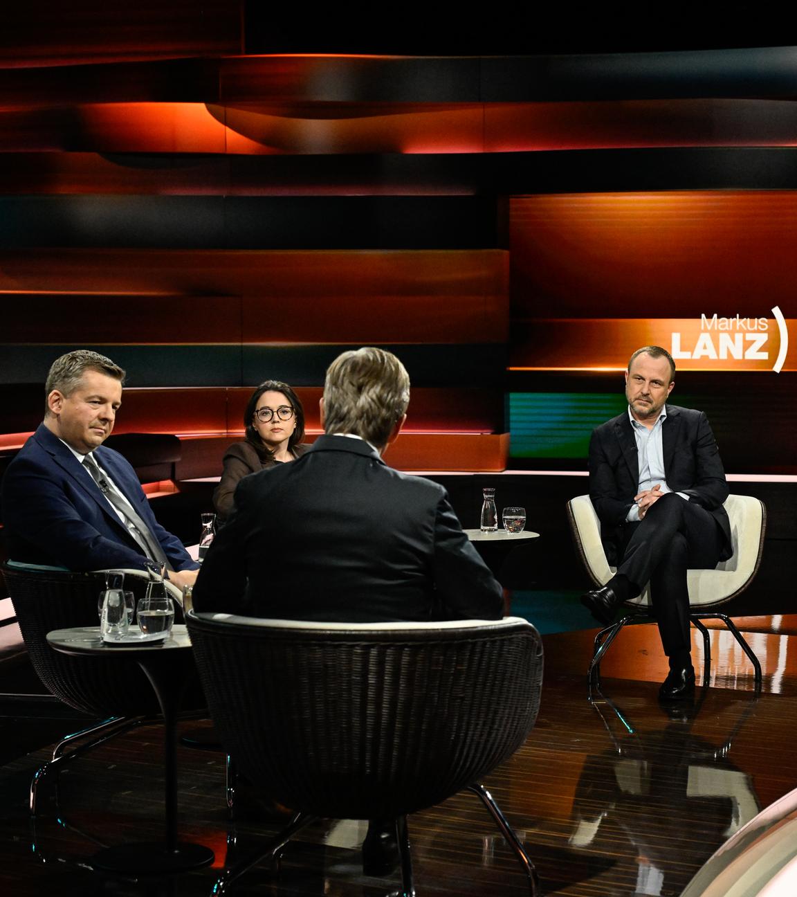 Markus Lanz vom 4. November 2025: Sven Schulze, Anne Hähnig, Markus Lanz, Peter R. Neumann