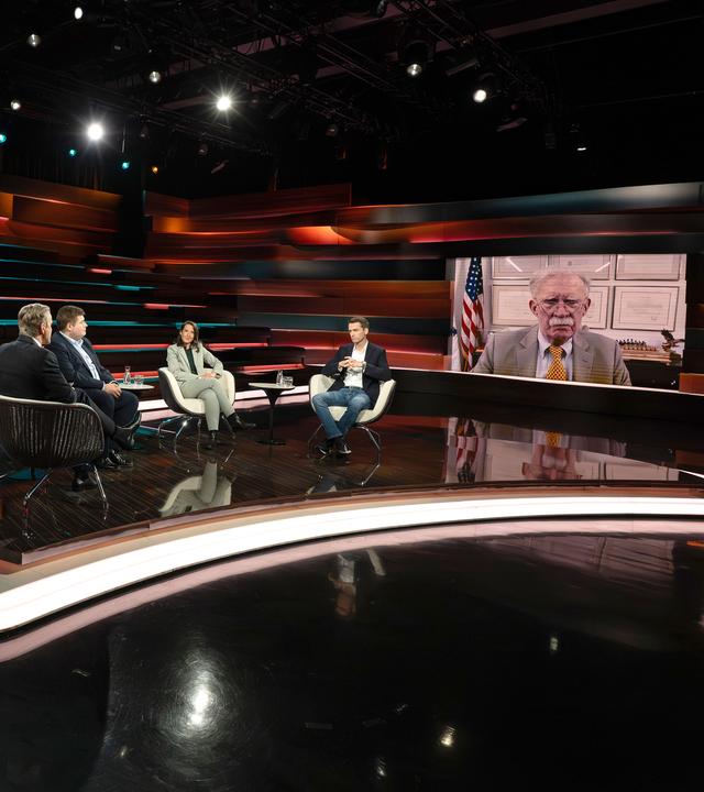 Markus Lanz vom 9. Juni 2026: Markus Lanz, Johannes Volkmann, Marina Kormbaki, Andreas Audretsch, John Bolton (zugeschaltet)
