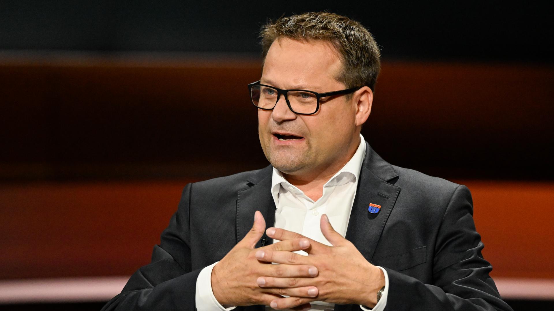 Lars Bökenkröger, Bürgermeister von Bad Oeynhausen, zu Gast bei Markus Lanz.