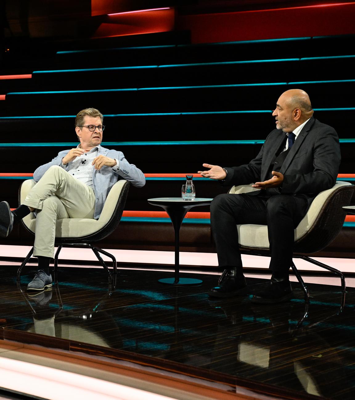 SPD-Politiker Ralf Stegner und Grünen-Politiker Omid Nourpour zu Gast in der Sendung "Markus Lanz"