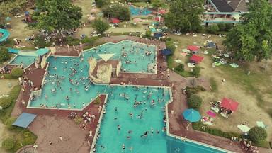 Schwimmbad