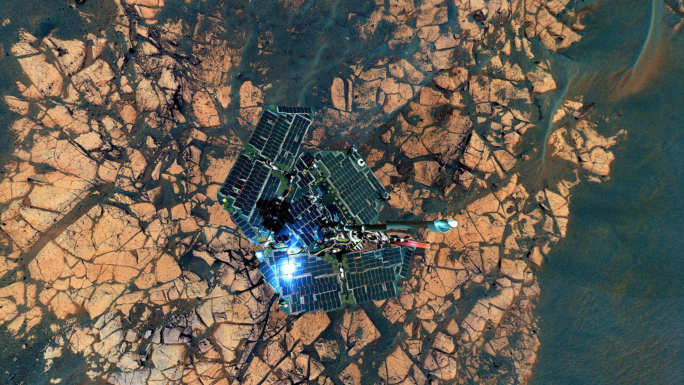 Archiv: Mars-Rover "Opportunity" am Rande des Erebus Kraters