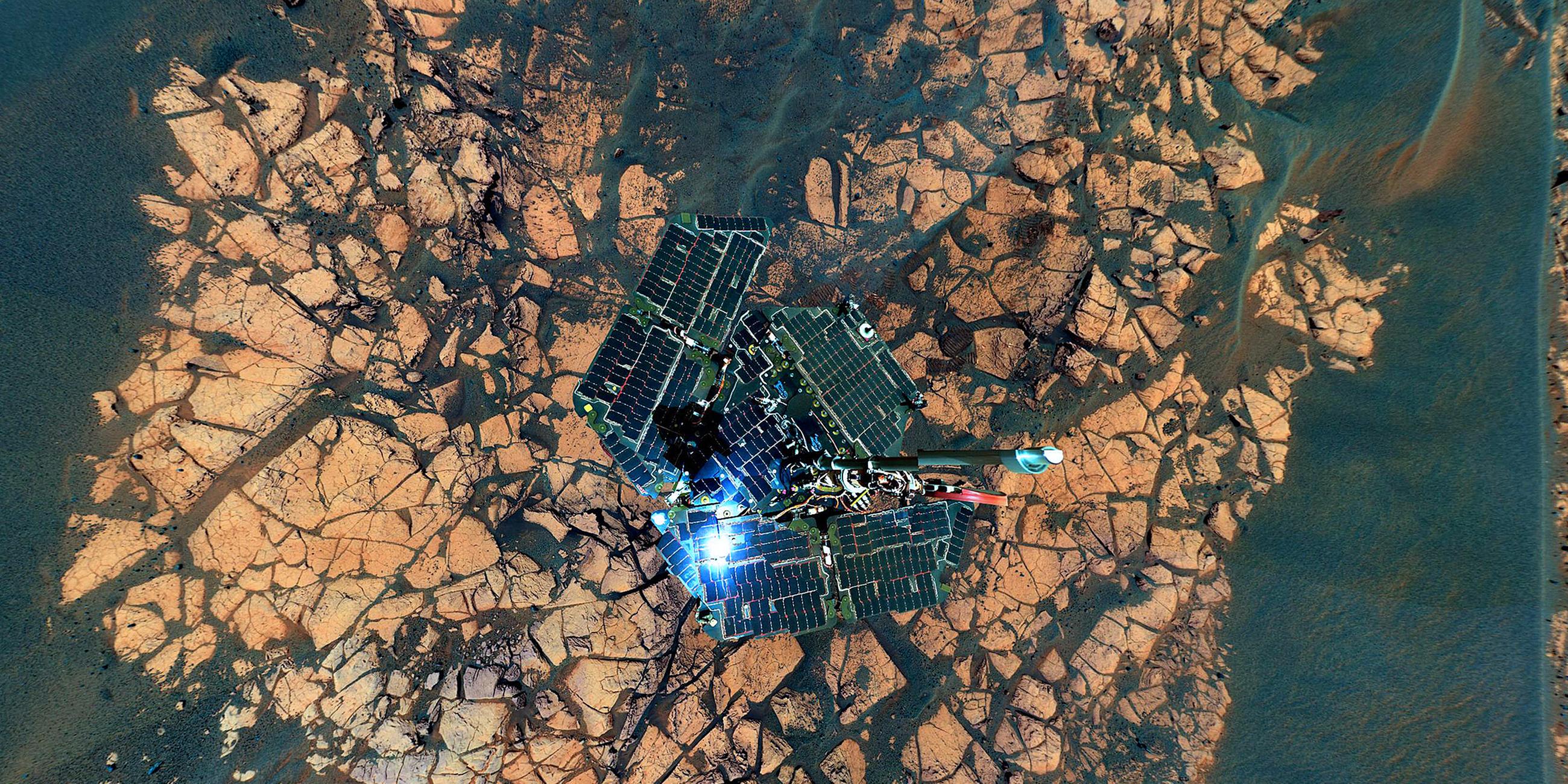 Archiv: Mars-Rover "Opportunity" am Rande des Erebus Kraters