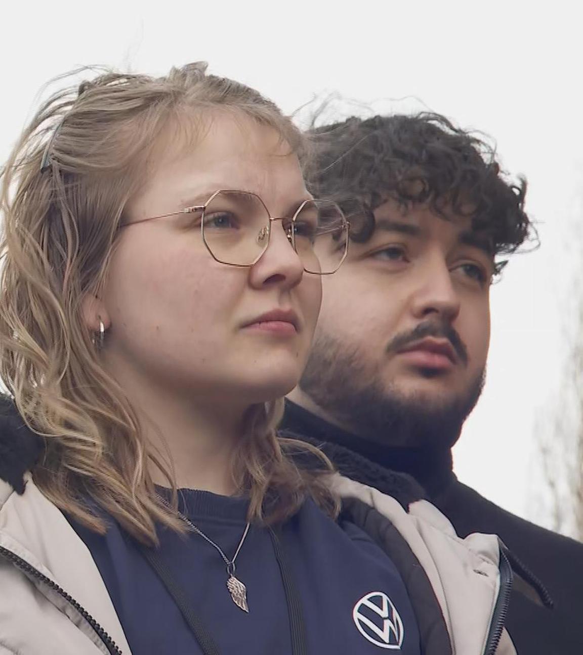Jacqueline Gohra und Emmanouil Markakis sind Auszubildene, die am "Marsch der Lebenden" in Auschwitz teilnehmen.