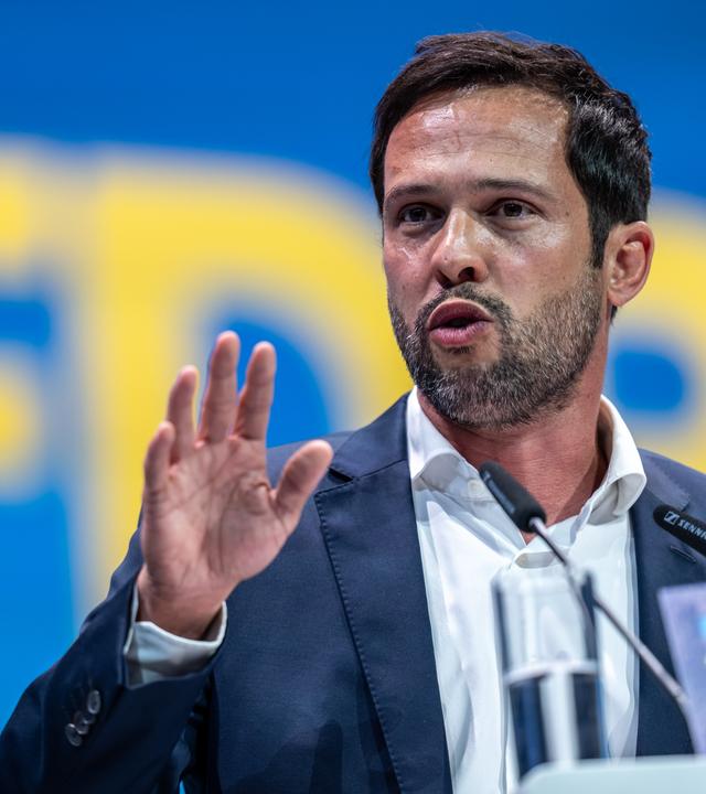 Martin Hagen spricht auf dem FDP-Bundesparteitag in Berlin 