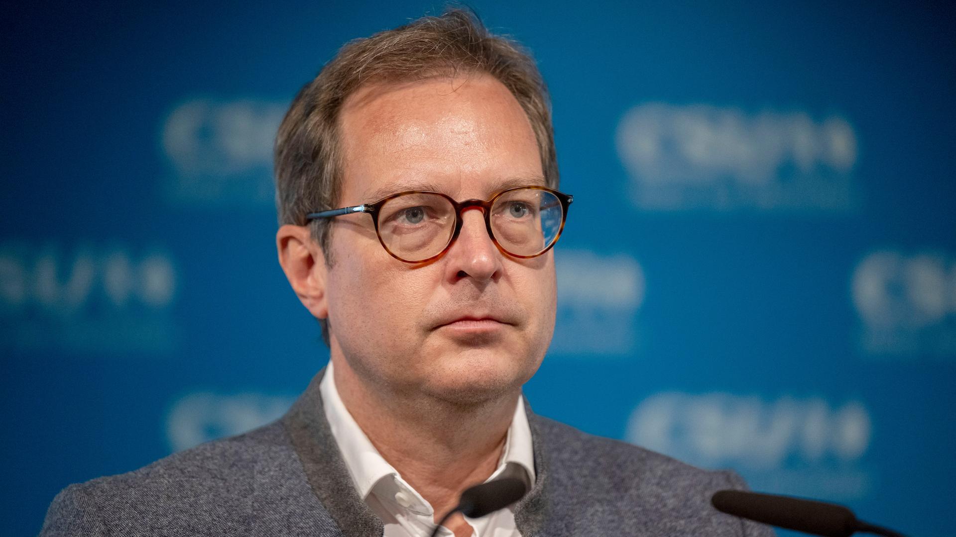 Martin Huber, CSU-Generalsekretär, nimmt an einer Pressekonferenz teil.