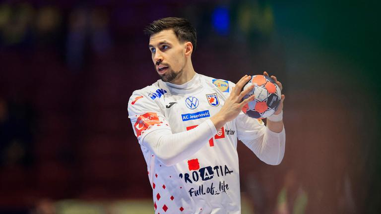 Kroatiens Spieler Martinovic auf dem Spielfeld