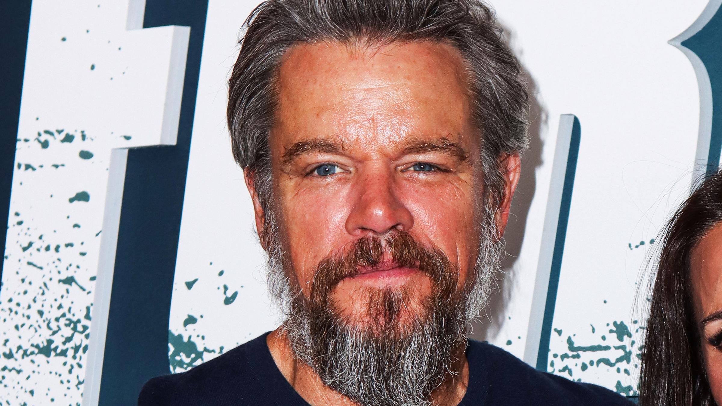 Sein Auftritt mit Rauschebart bei einer Filmpremiere in New York sorgte für Aufsehen. Alles nur für einen neuen Film. Damon wird demnächst in der Rolle des Odysseus zu sehen sein. (05.05.2025)