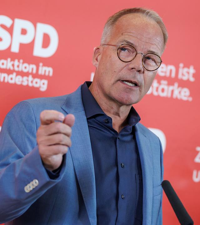 Matthias Miersch ( SPD ) Vorsitzender, bei einem Statement SPD am 21.04.26 in Berlin.