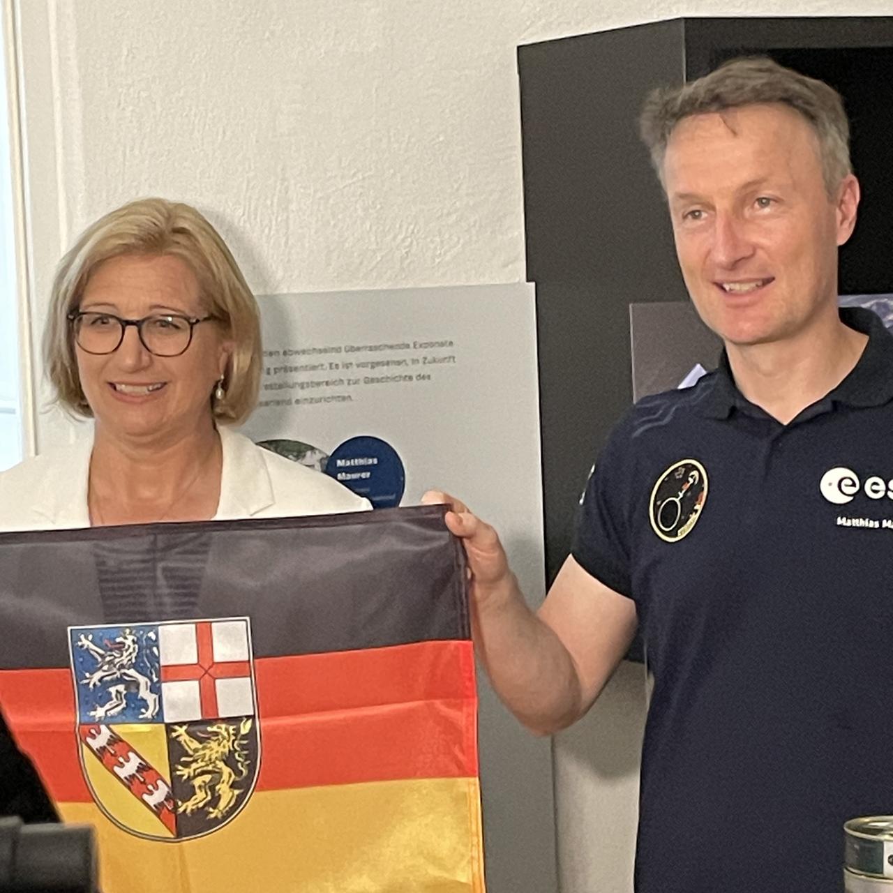 ESA-Astronaut Matthias Maurer und Saar-Ministerpräsidentin Anke Rehlinger
