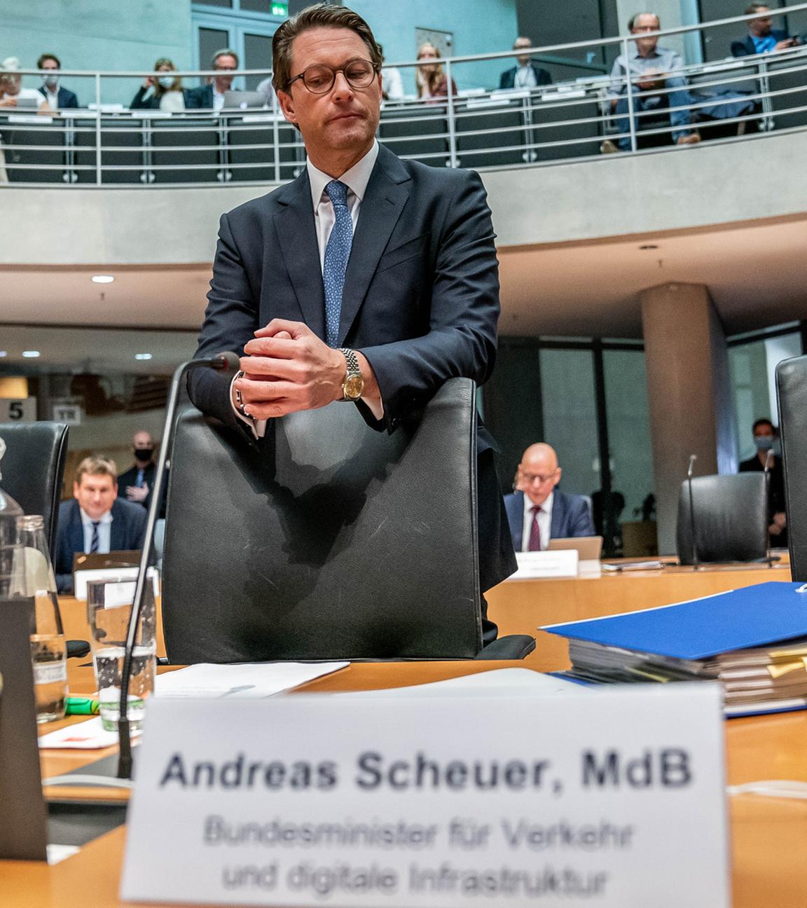 Archiv: Andreas Scheuer vor dem Maut-Untersuchungsausschuss am 01.10.2020 in Berlin