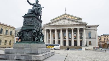 Die Bayrische Staatsoper auf dem Max-Joseph-Platz in München. (Archiv)