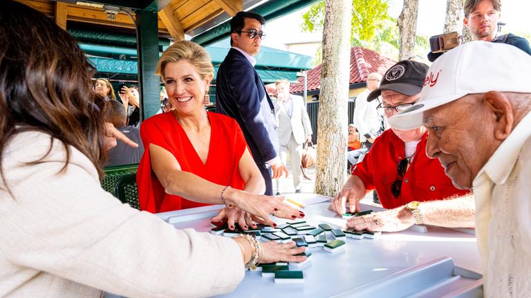 Königin Máxima spielt Domino bei USA-Besuch