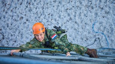 Königin Maxima freiwillig beim Militär