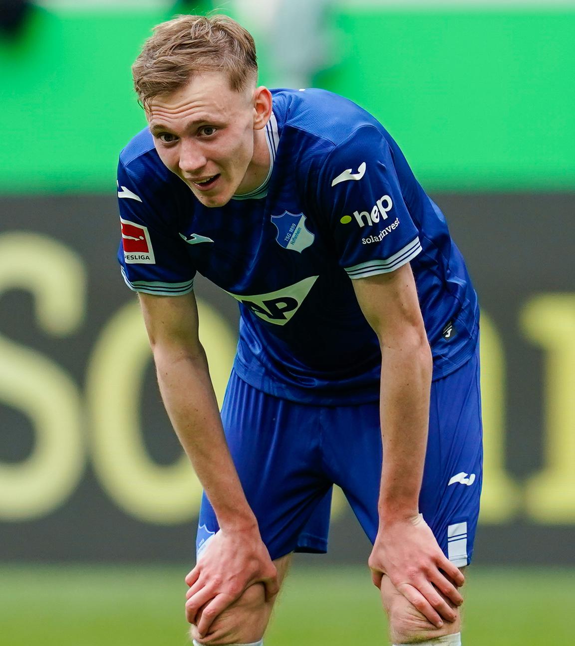 Der deutsche Fußballspieler Maximilian Beier beim Spiel TSG 1899 Hoffenheim - FC Augsburg im April 2024.