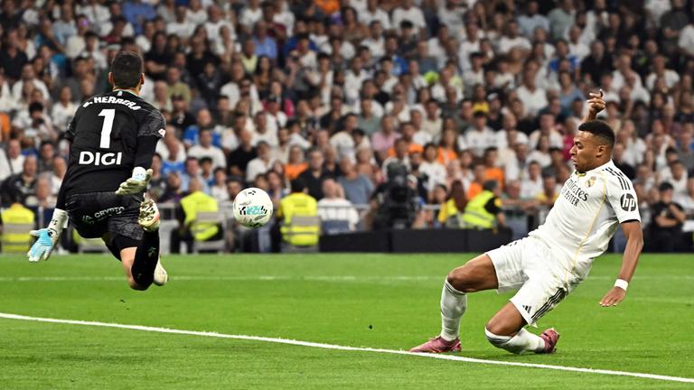 Real Madrids Kylian Mbappe im Ligaspiel gegen Osasuna