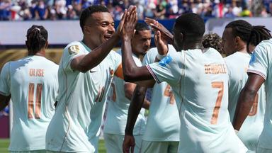 Mbappe und Dembele jubeln bei Frankreichs 4:1-Sieg gegen Norwegen