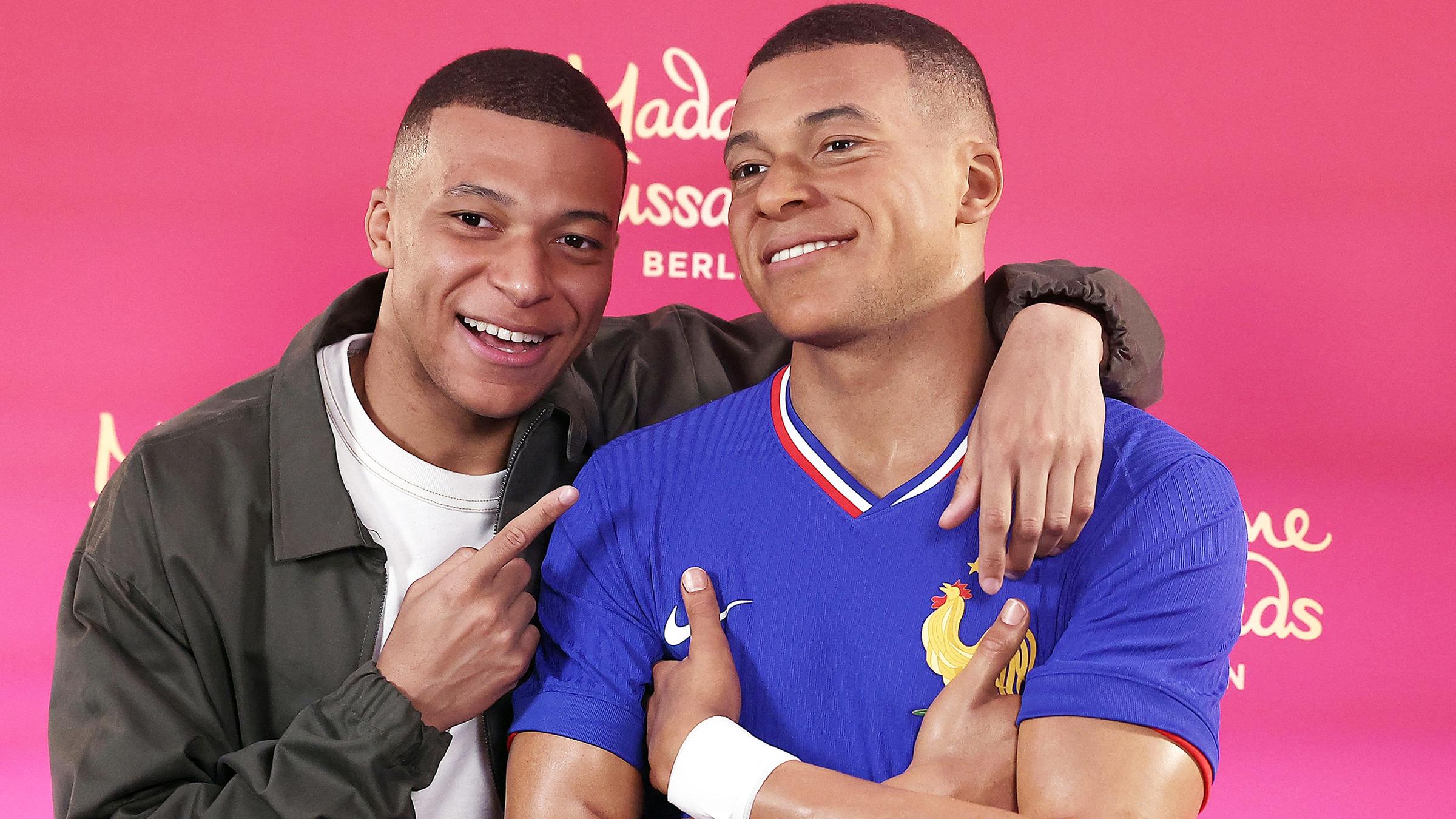 Mbappé mit seiner Wachsfigur