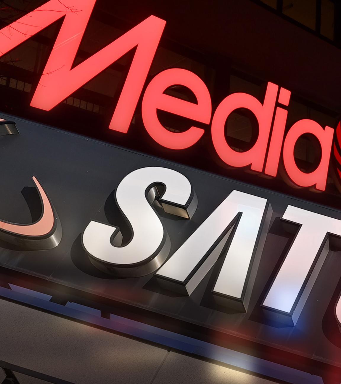 Schriftzüge von Mediamarkt und Saturn. (Symbolbild) 