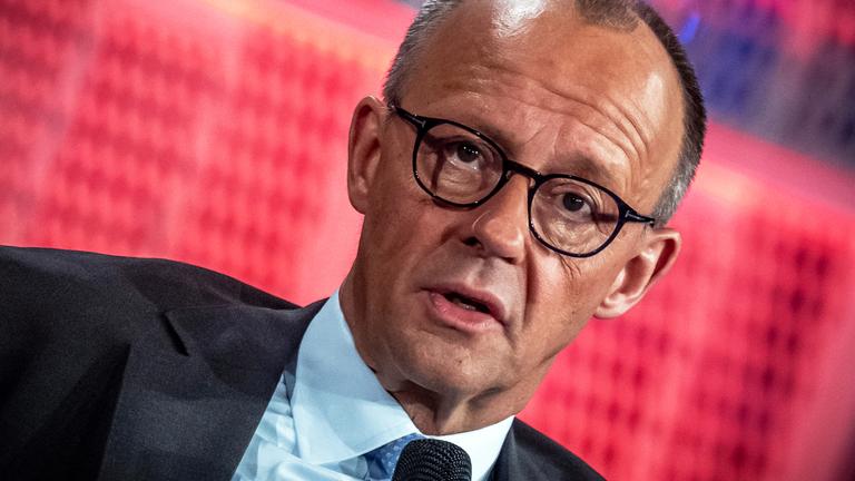 Berlin: Bundeskanzler Friedrich Merz (CDU) nimmt im Rahmen der Medienkonferenz Re:publica an einem Bühnengespräch beim Internationalen WDR Europaforum teil.