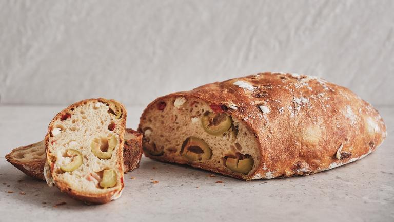 Abgeschnittene Scheiben des Baguettes