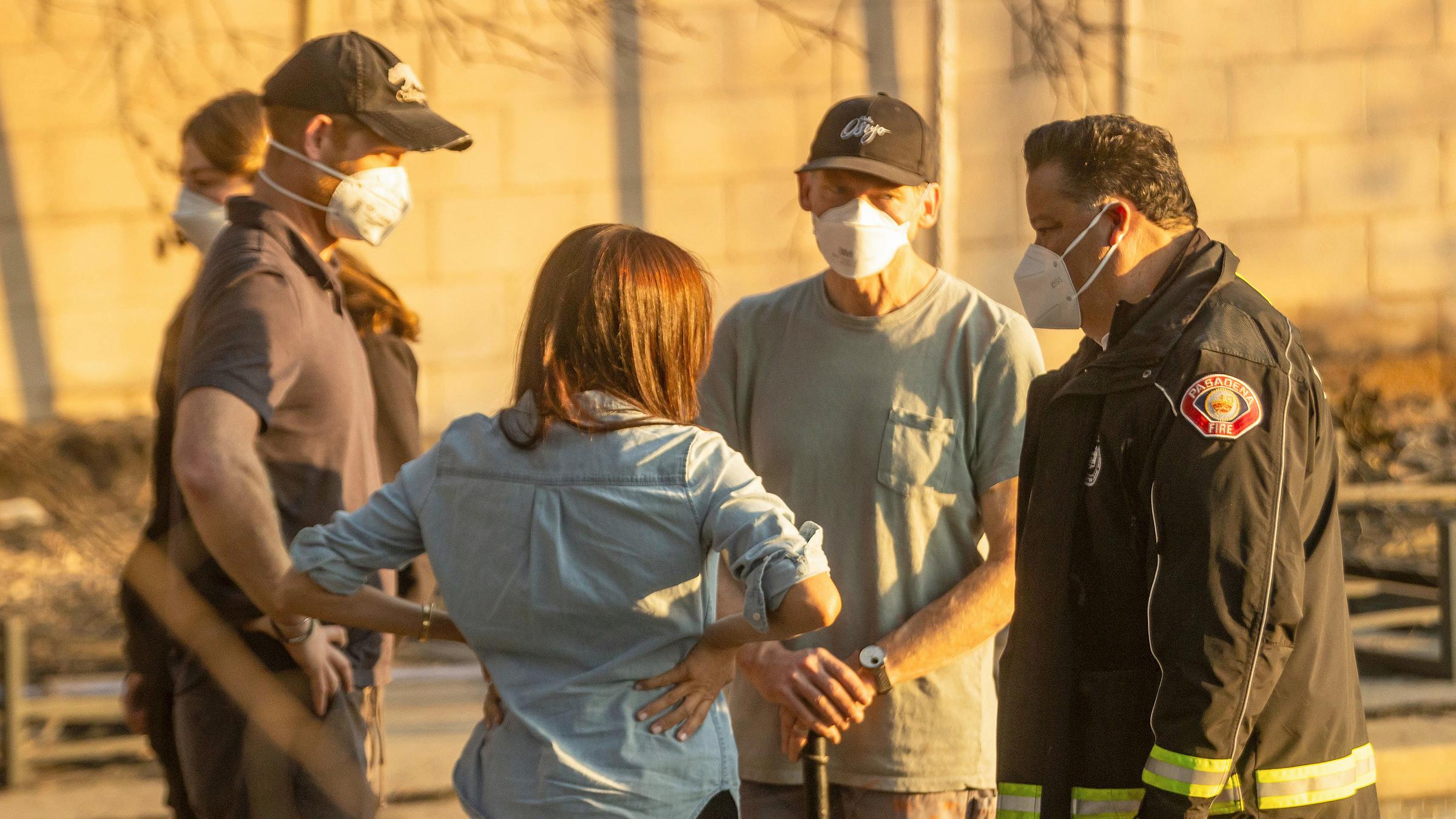 Prinz Harry und Meghan Markle mit dem Bürgermeister von Pasadena, Victor Gordo