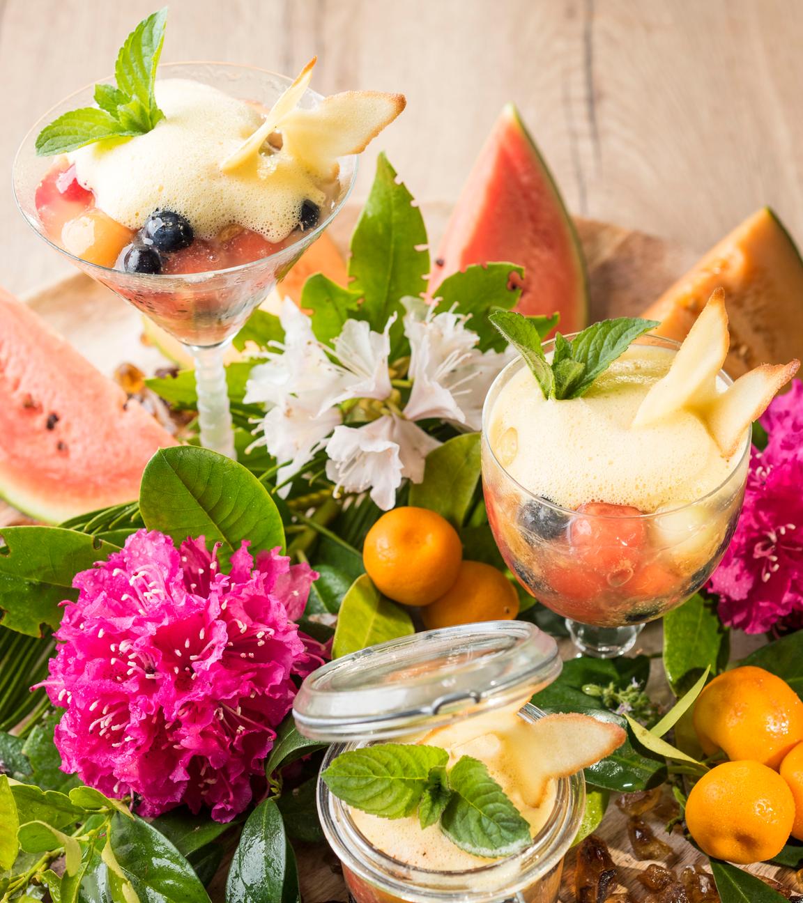 Melonengrütze mit Amarettini und Orangen-Ingwerschaum
