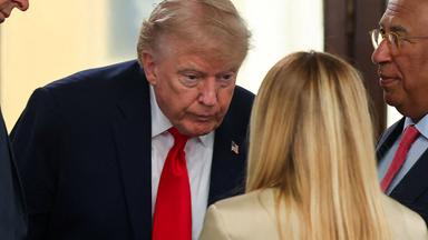 Donald Trump und Giorgia Meloni beim G7-Gipfel in Évian.