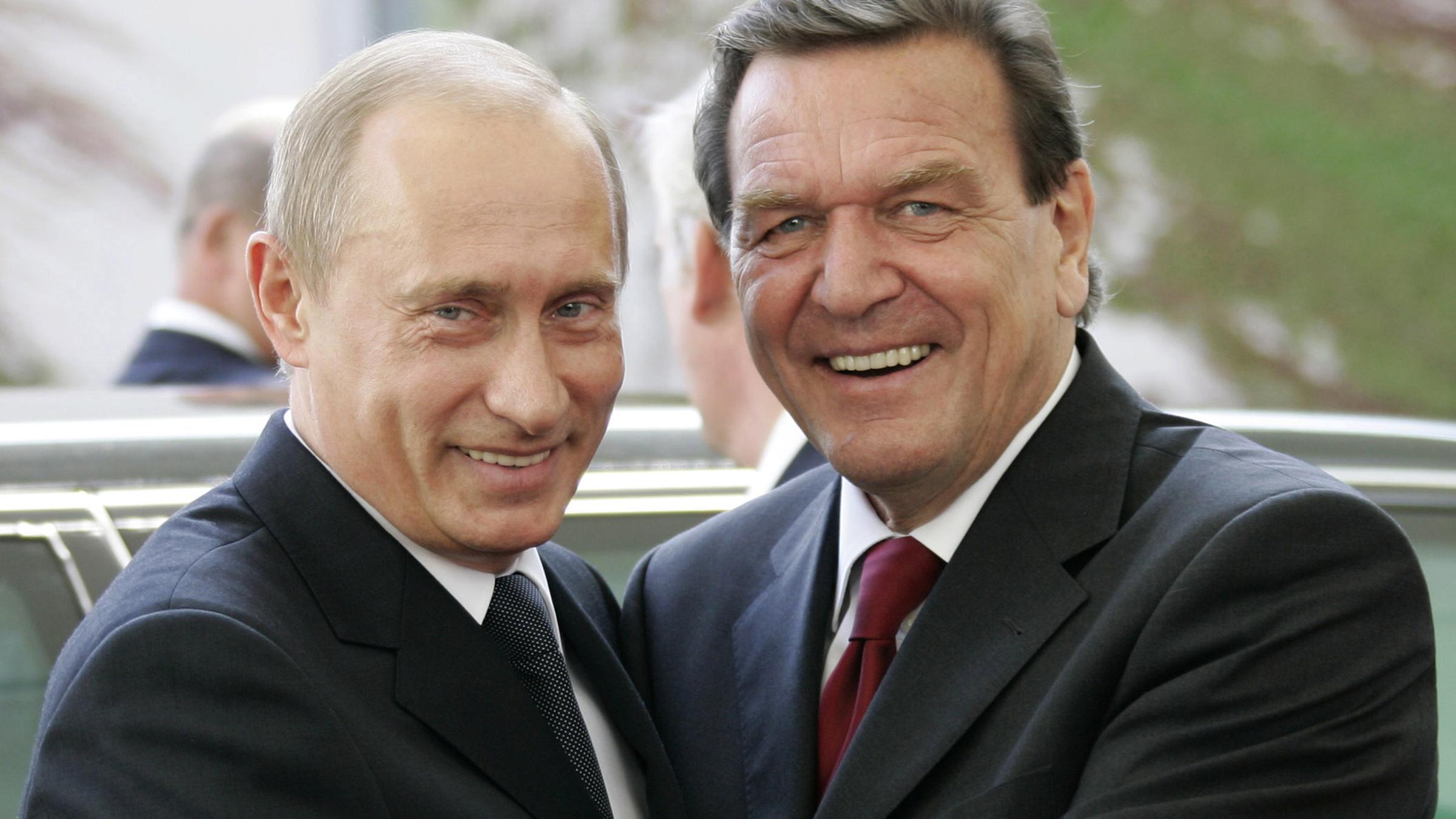 Wladimir Putin und Gerhard Schröder am 8. September 2005 in Berlin