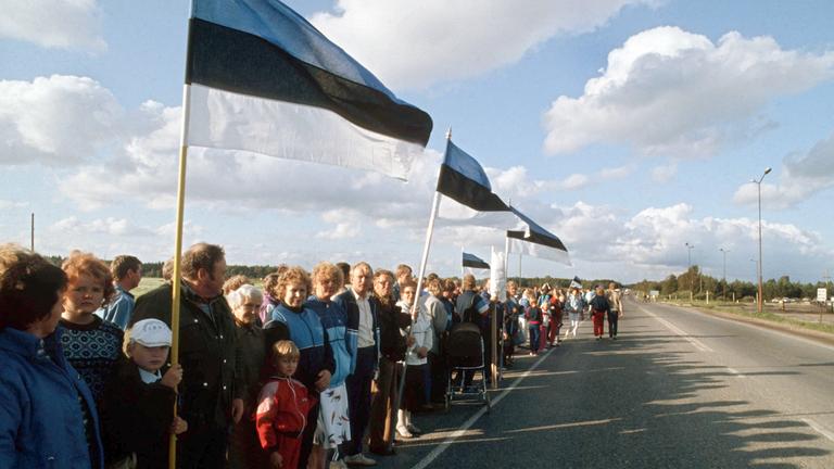 Teil der Menschenkette durch die baltischen Republiken 1989