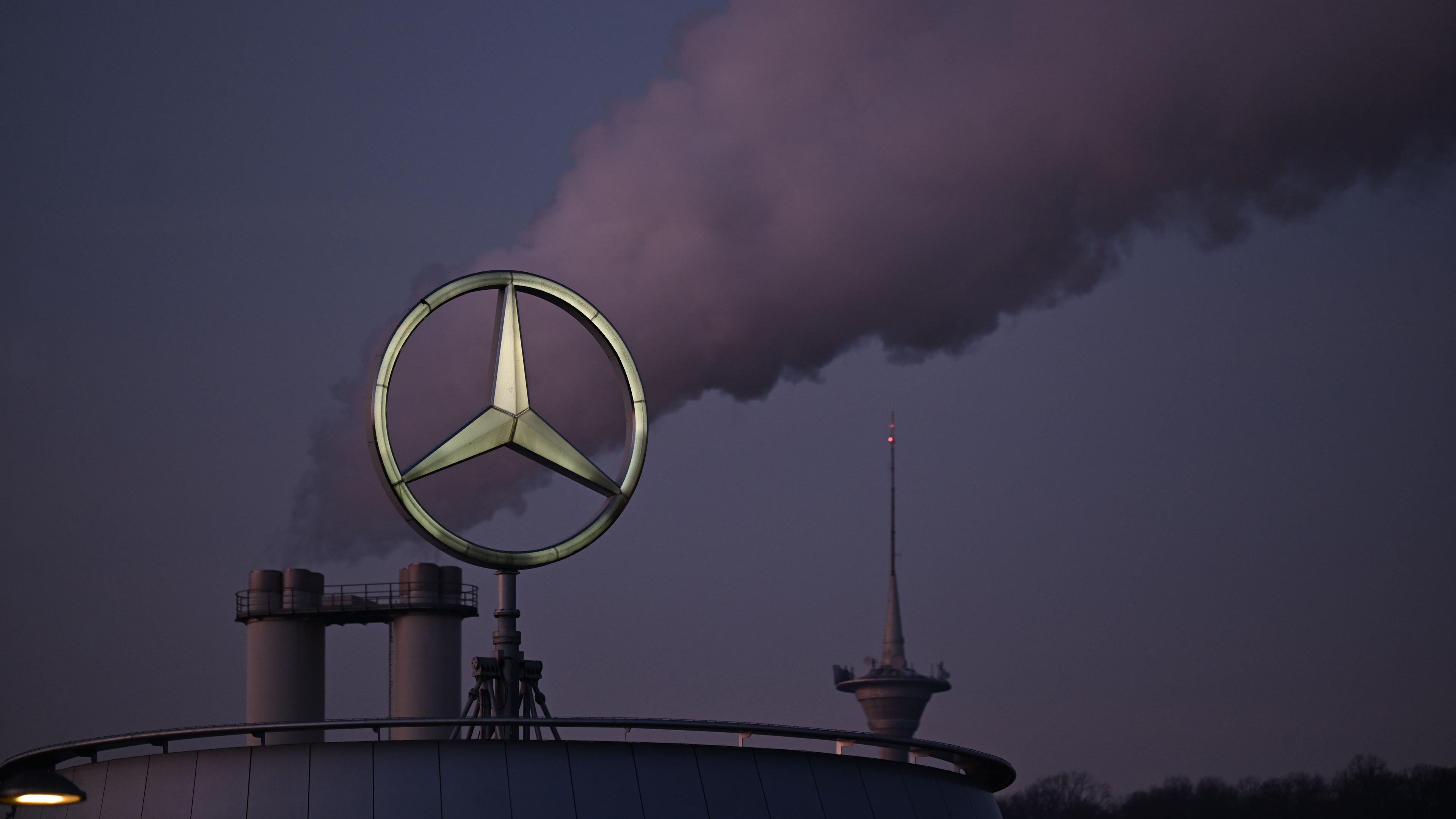 Mercedes-Benz Logo