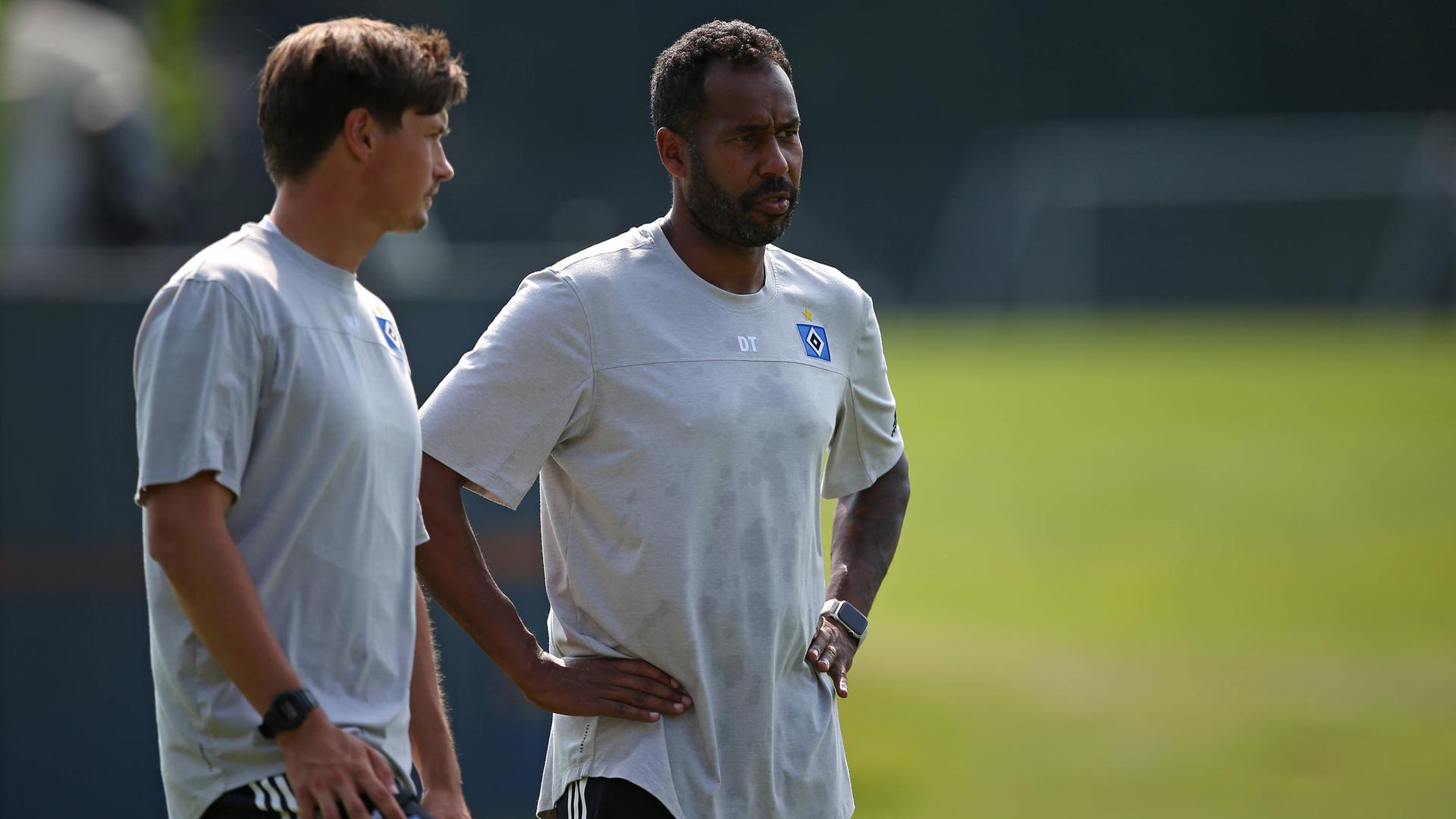 Merlin Polzin (Hamburg) und Trainer Daniel Thioune 