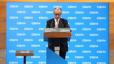 Bundeskanzler Friedrich Merz (CDU) spricht beim Parteitag vor den Delegierten.