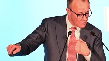 Bundeskanzler Friedrich Merz (CDU) spricht bei einer Wahlkampfveranstaltung für die Landtagswahl in Baden-Württemberg.