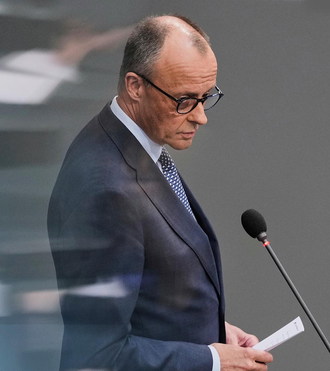 Bundeskanzler Friedrich Merz vor dem deutschen Bundestag.