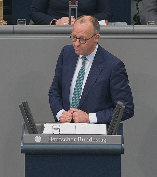 Merz bei letzter Debatte im Bundestag