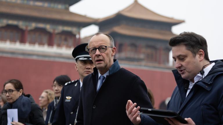Friedrich Merz besucht die Verbotene Stadt in Peking, China, am 26. Februar 2026 während seines zweitägigen Besuchs in China.