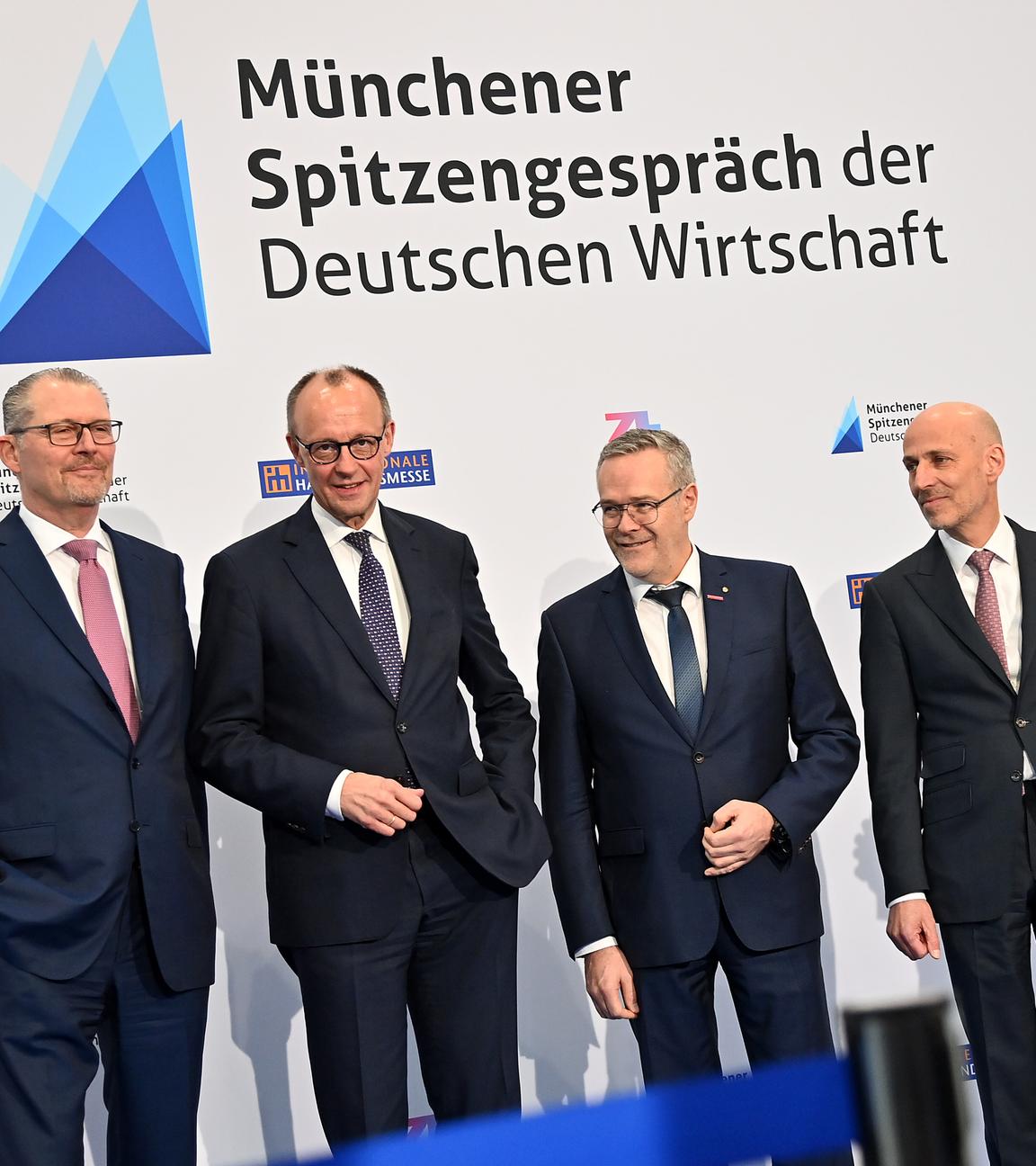 v.li:Dr.Rainer DULGER (Arbeitgeber Praesident),Bundeskanzler Friedrich MERZ,