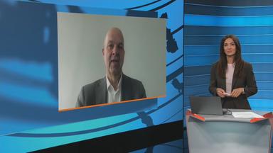 Michael Fratzsche und ZDFheute live-Moderatorin Jessica Zahedi.
