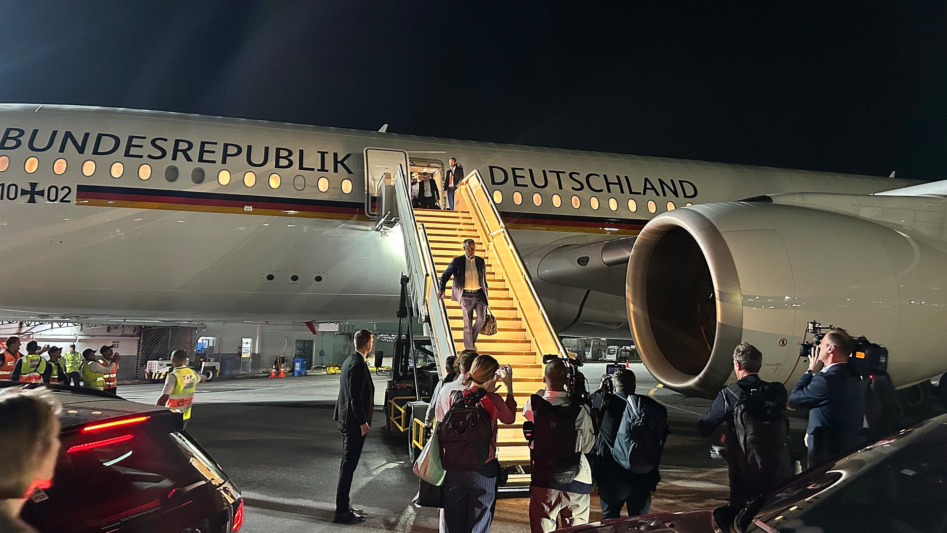 Bundeskanzler Merz um 0:17 Uhr Ortszeit in Belém am Amazonas gelandet.
