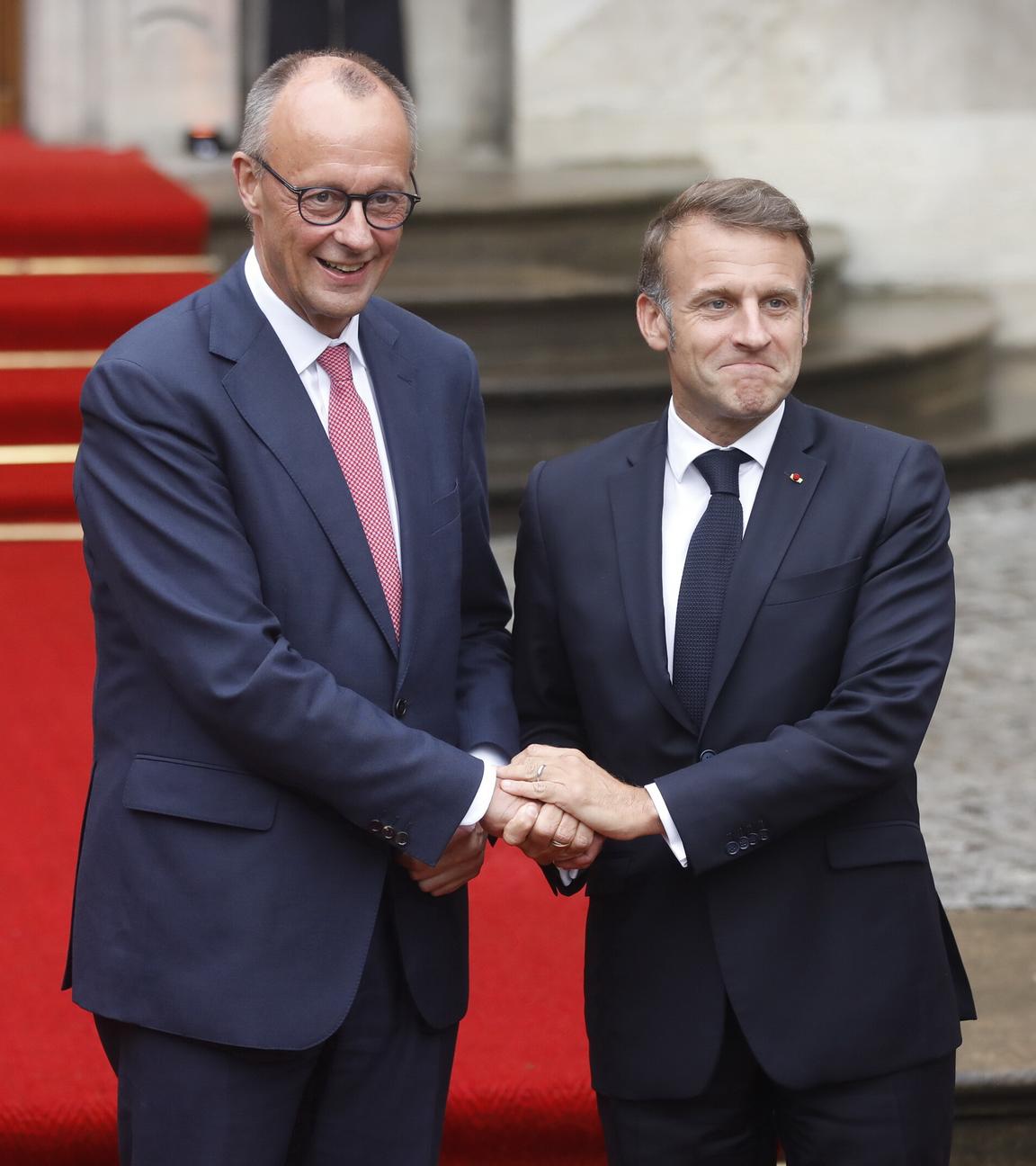 Bundeskanzler Merz empfängt Präsident Macron in Berlin.