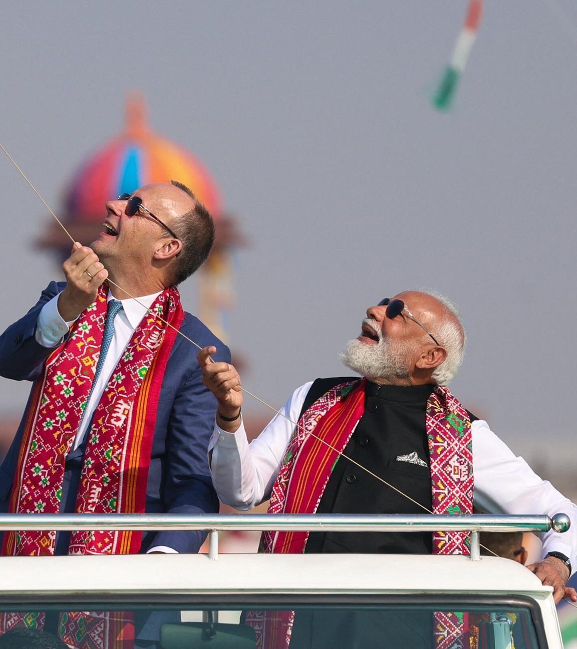 FRIEDRICH MERZ wird von NARENDRA MODI in Gujarat empfangen