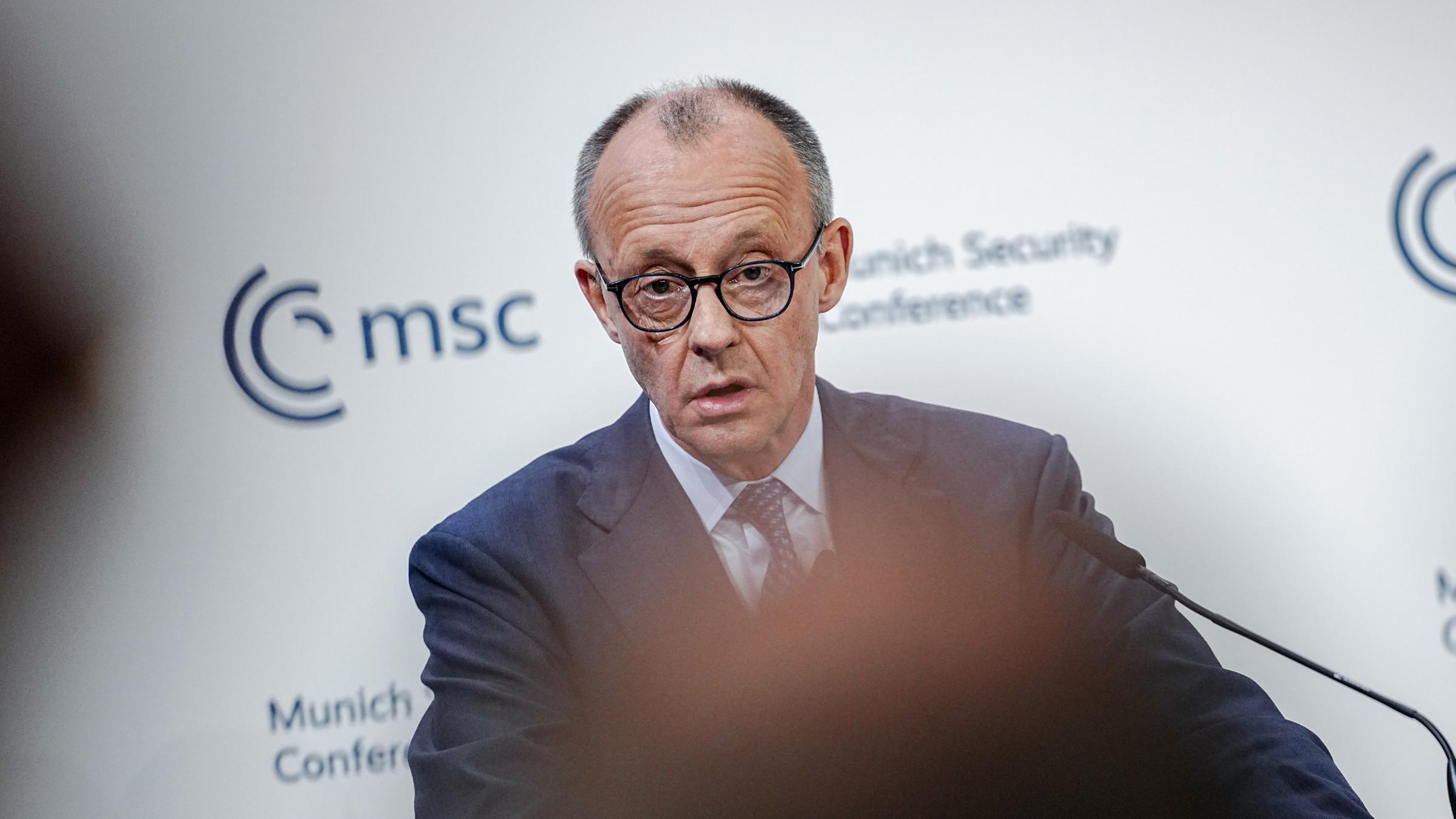 Bundeskanzler Friedrich Merz (CDU) spricht am 13.02.2026 bei der Eröffnung der Münchner Sicherheitskonferenz (MSC) im Bayrischen Hof in München.