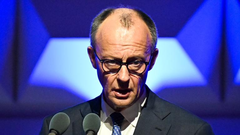 Friedrich Merz spricht während des Festaktes anlässlich des 75-jährigen Bestehens des Bundeskriminalamtes. 