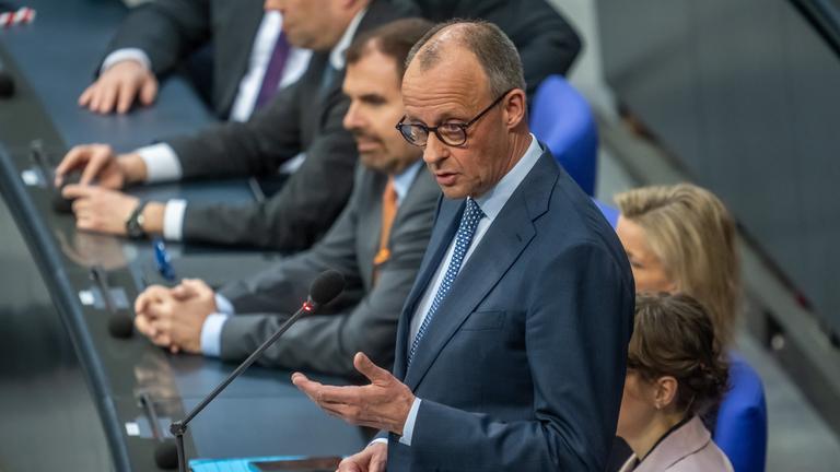 Berlin: Bundeskanzler Friedrich Merz im Bundestag.